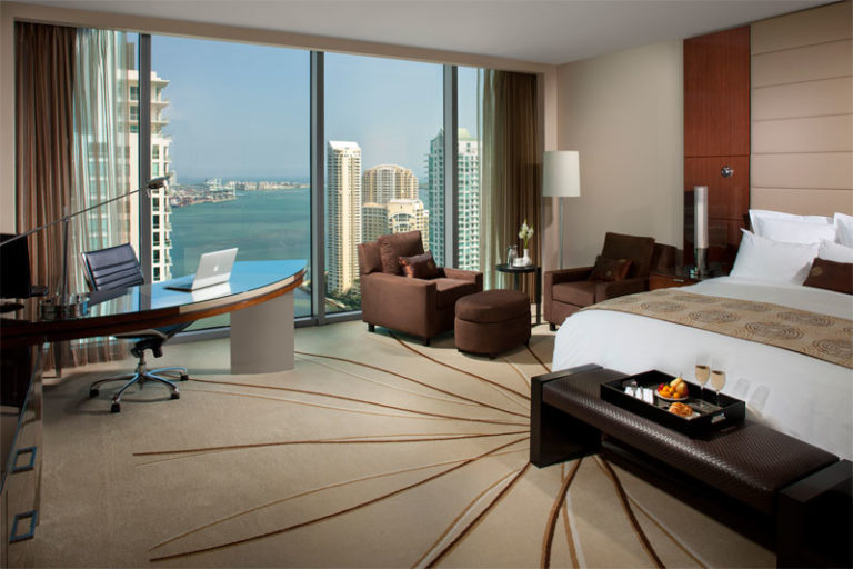 DeluxeBayviewRoom